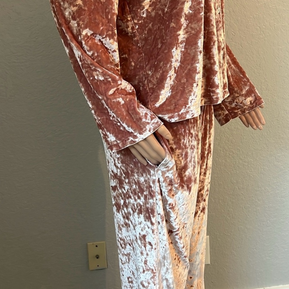 Victoria's Secret Crushed Velvet Pajama Set Size LARGE TOP / PANTS HEART LOGO #3 - Picture 11 of 14